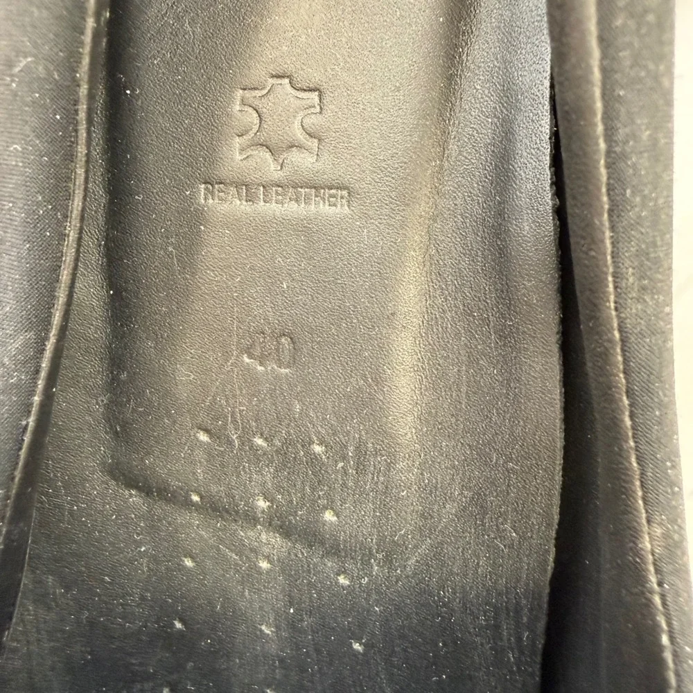 ECCO Black Wedge Pumps Women Size 40 US 9-9.5 Low Heel Slip On Round Toe Shoes